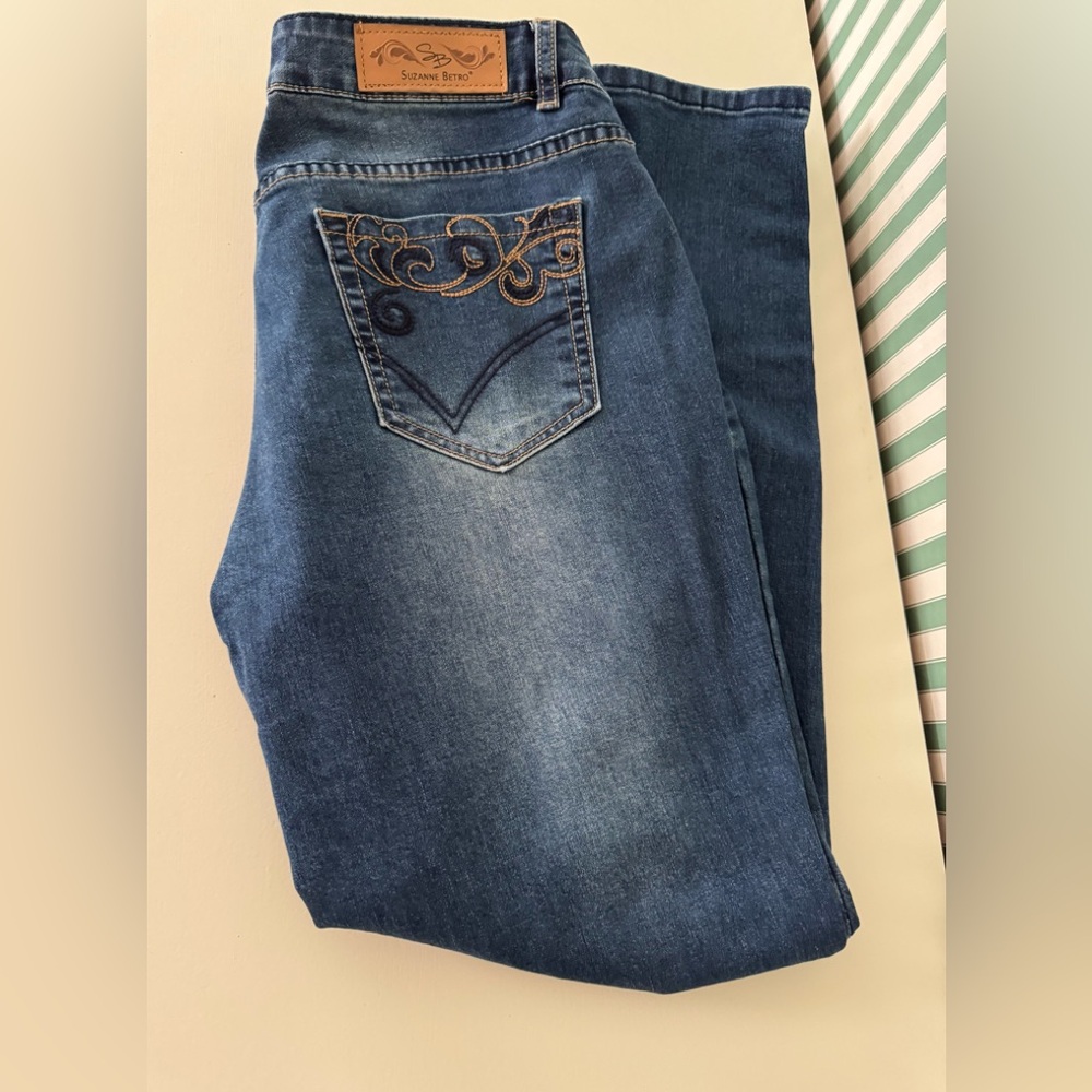 Suzanne Betro Embroidered Blue Skinny Jeans